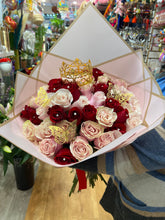 Load image into Gallery viewer, Bouquet 50 red &amp; pink roses
