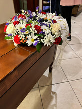 Load image into Gallery viewer, White daisy funeral
