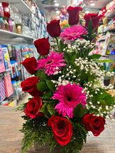 Load image into Gallery viewer, Red roses
