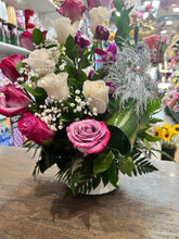 Load image into Gallery viewer, Purple roses
