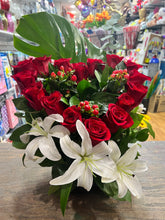 Load image into Gallery viewer, Heart with white lilys
