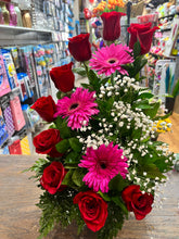 Load image into Gallery viewer, Red roses
